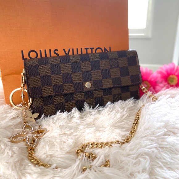 Louis Vuitton Handbags - 🌸 LV Damier Ebene Sarah Long Wallet Crossbody 🌸